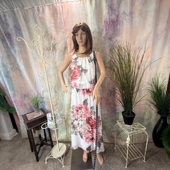 πRobbie Bee Flattering Floral Sleeveless Elastic Waistline Chiffon Maxi Dress - Picture 7 of 16